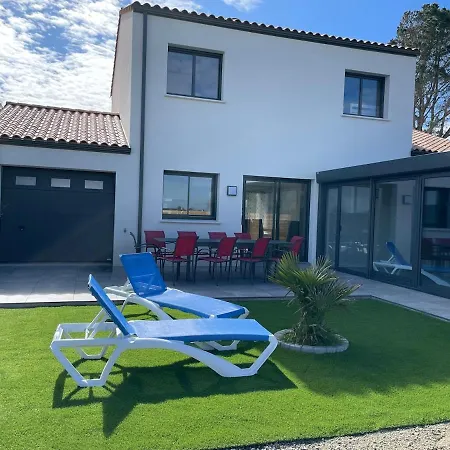 Récente Avec Piscine Intérieure Chauffée, 10 Personnes *