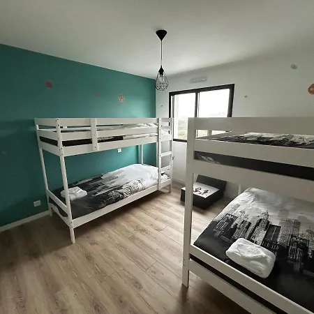 Villa Récente Avec Piscine Intérieure Chauffée, 10 Personnes *