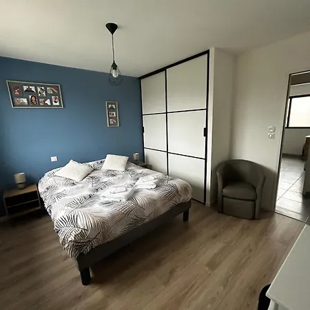 Villa Récente Avec Piscine Intérieure Chauffée, 10 Personnes