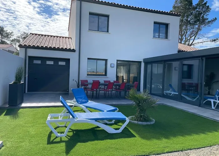 Recente Avec Piscine Interieure Chauffee, 10 Personnes *