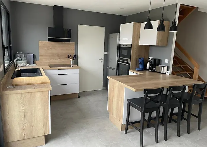 Recente Avec Piscine Interieure Chauffee, 10 Personnes Villa *