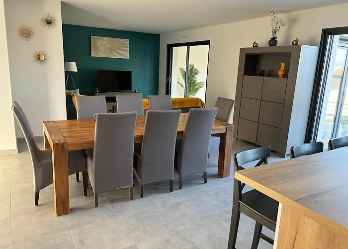 Villa Recente Avec Piscine Interieure Chauffee, 10 Personnes Saint-Jean-de-Monts